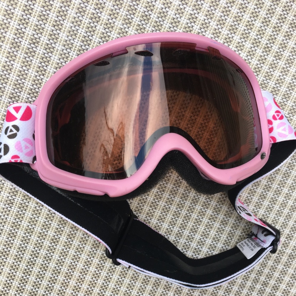 Smith pink ski goggles